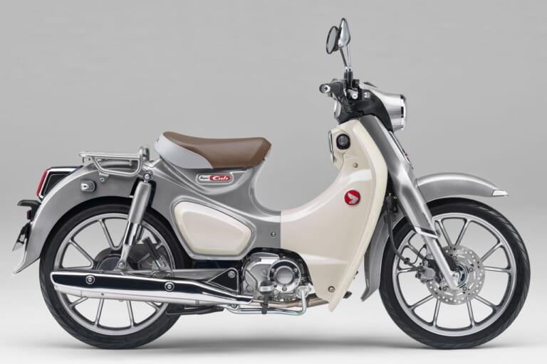 2026 ホンダ スーパーカブC125|プレミアムシルバーメタリック|釣り場の奥地へ潜入! アングラーから圧倒的支持を集めるホンダ「カブ」シリーズ最新モデルまとめ