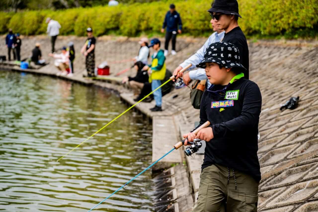 ｜【禁断のポイントを特別開放】普段は釣り禁止の「ヴェラシスマリーナ」で親子釣り教室が開催！アジ・ワラサの爆釣を狙え！