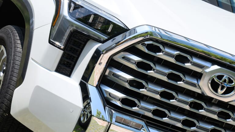 「デケエ、カッケェ」あの憧れのトヨタ車が日本導入!? 3.4LのV6ツインターボエンジンを採用したピックアップトラックが登場。