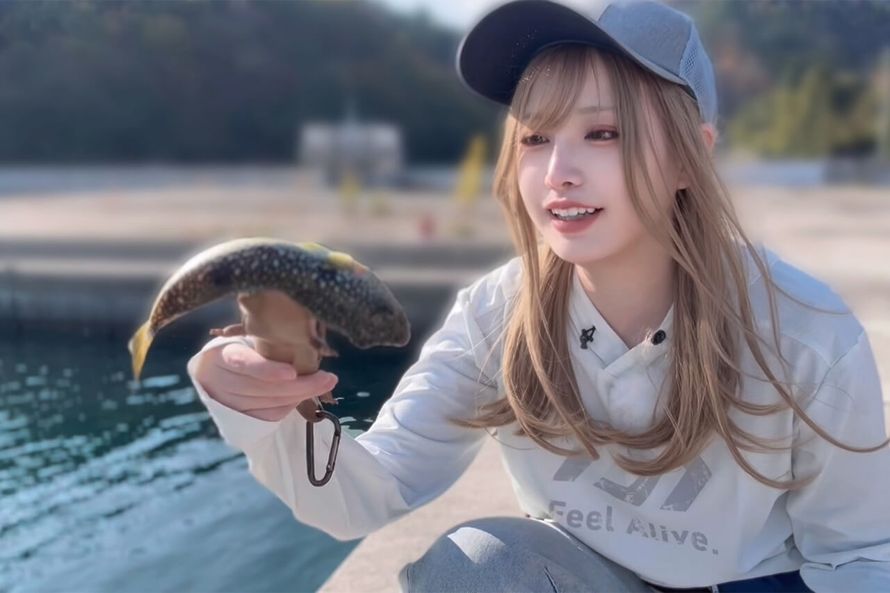 |「たまにしか釣れないレアキャラ」イチゴ味のエサで釣りをしたら、“美少女”がまさかの爆釣に…。