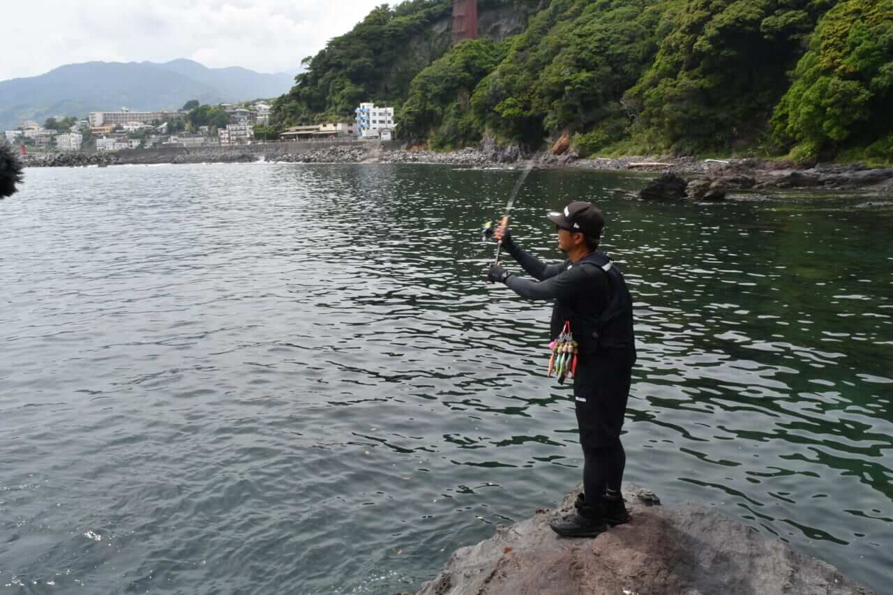 ｜湯川マサタカと夢のエギング対決！ 強豪ロコアングラーがプロに挑んでみたら…【セフィアチャレンジ神奈川】