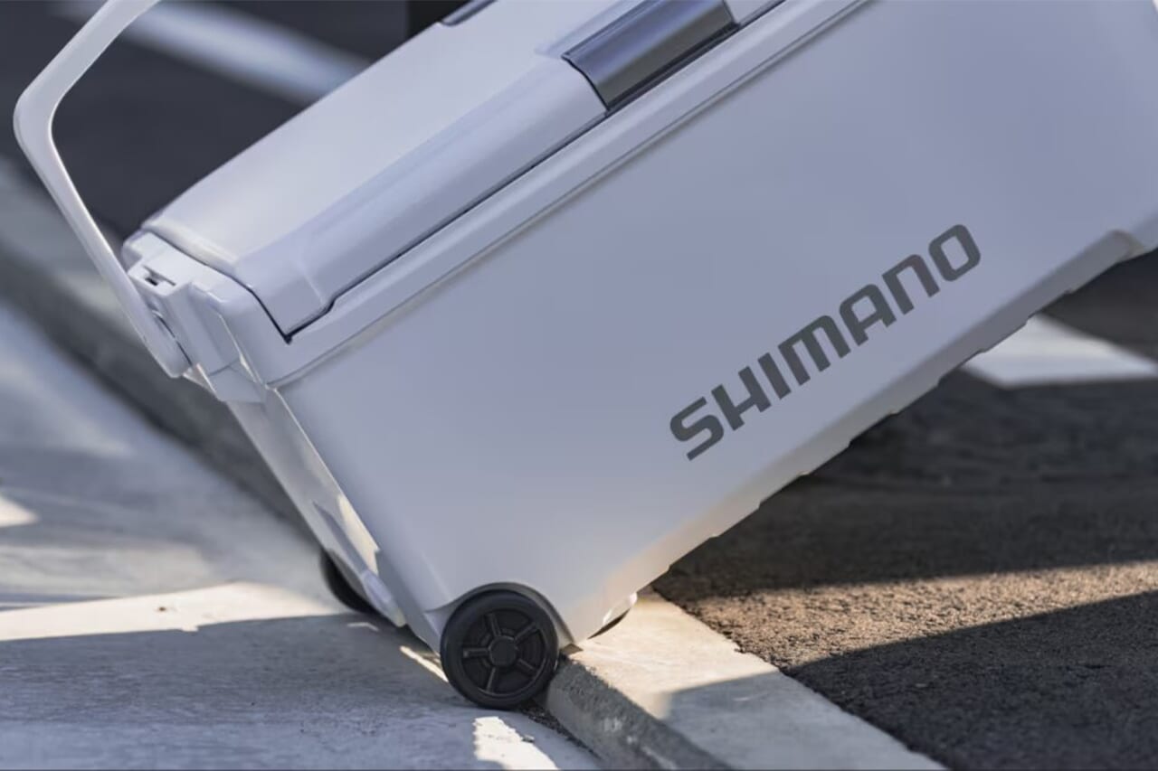 ｜シマノの大人気クーラーボックスの30Lモデルが使いやすさ抜群！ 1台あればオカッパリから船釣りまで活躍間違いなし！