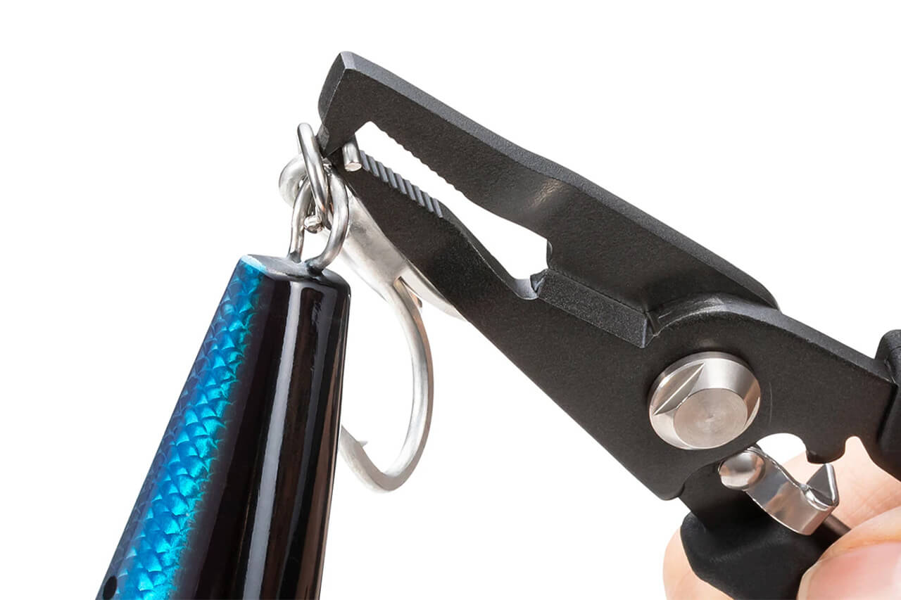 ｜大型のスプリットリング対応のプライヤーがシマノから発売。これ１つでなんでもこなせる万能設計。