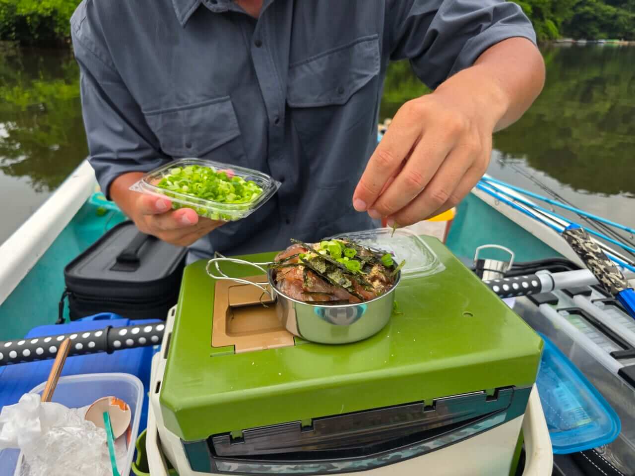 ｜【簡単なのにウマすぎる！】あなたの釣り飯はコンビニばかりじゃない!?　釣り雑誌編集部員がオススメする釣り飯とは？