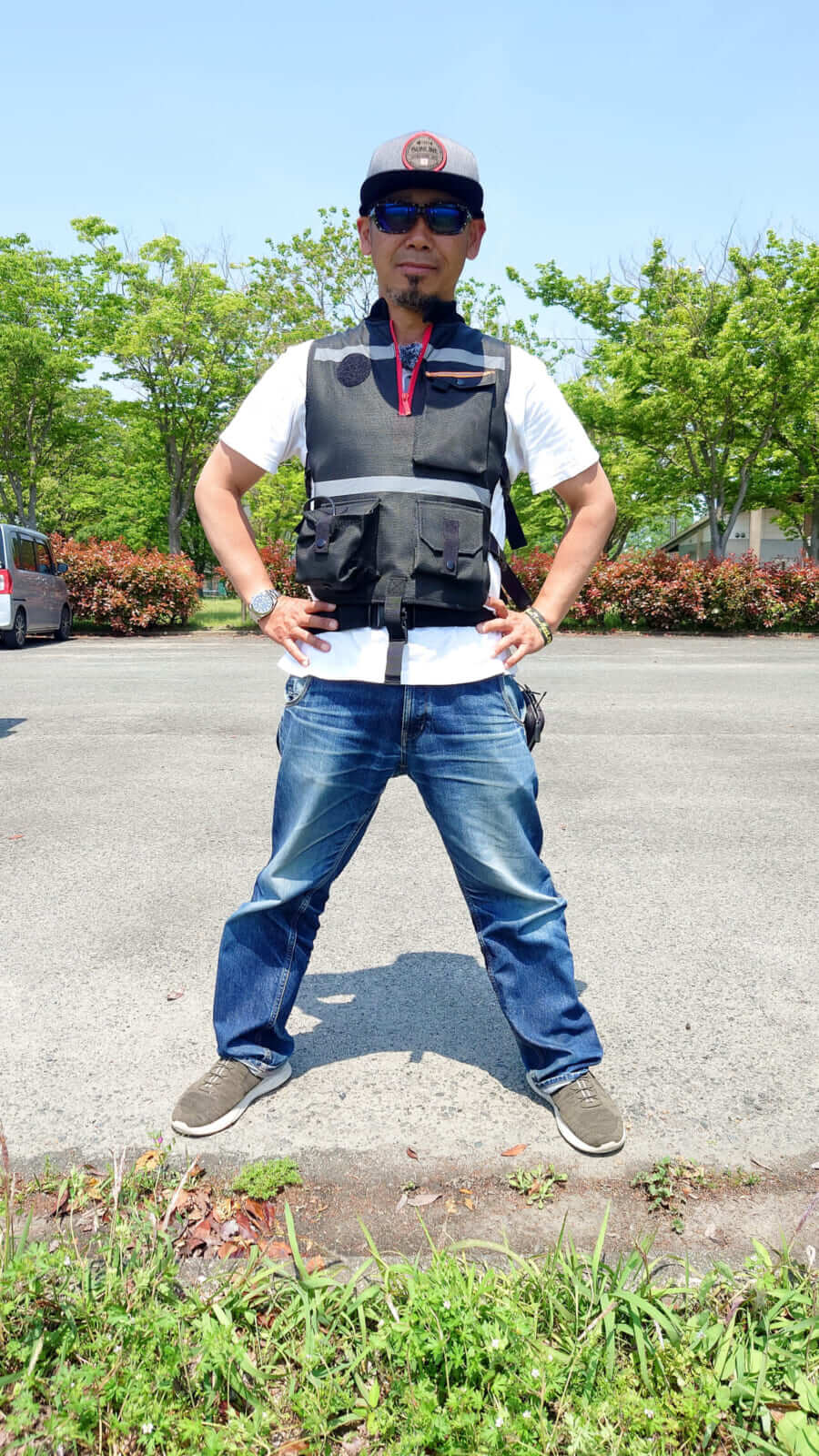 クールバッグ|剛建築×伊豫部健|過酷な猛暑を乗り切る“着る超小型エアコン”=冷媒服「クールバッグ」で酷暑の釣行をクールに!