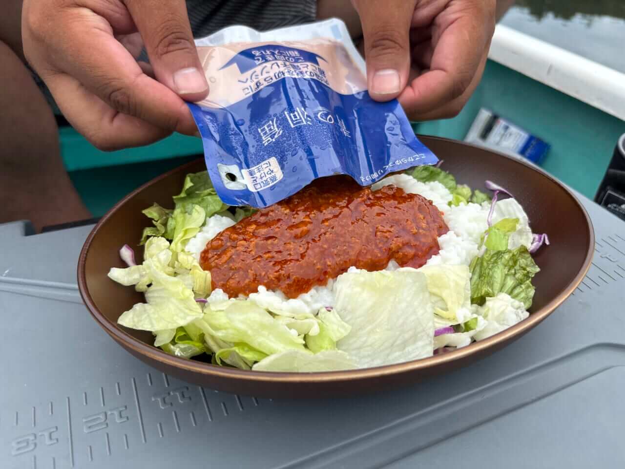 ｜【簡単なのにウマすぎる！】あなたの釣り飯はコンビニばかりじゃない!?　釣り雑誌編集部員がオススメする釣り飯とは？