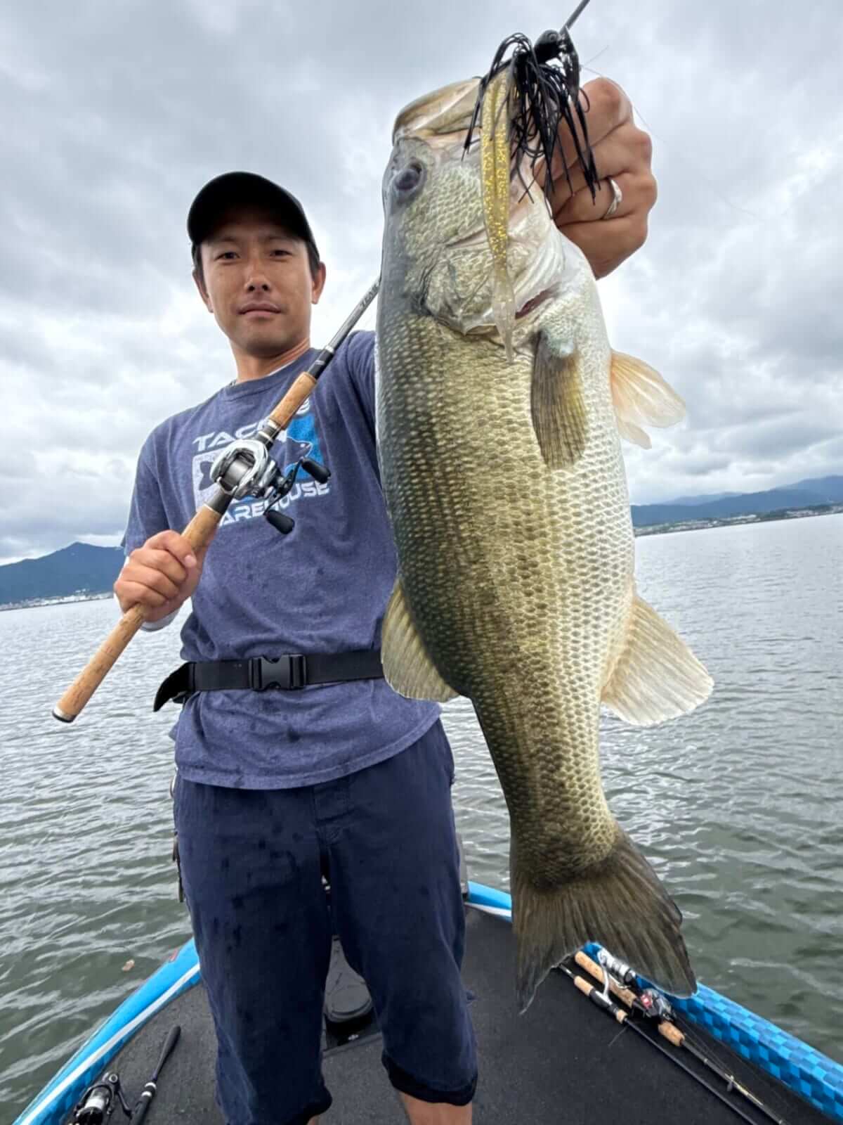 |台風&増水で激変した琵琶湖南湖。スピナーベイト&チャターの巻きゲームが炸裂!【大西健太のOKレポート】