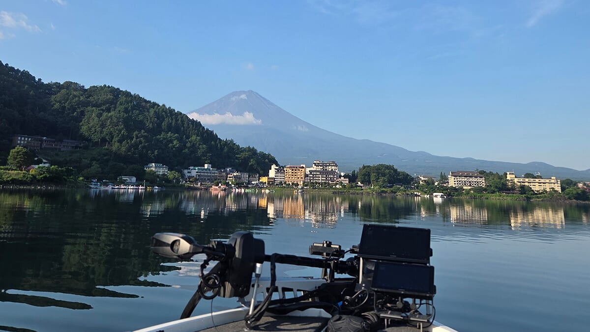 |【河口湖】増水でシャローが熱い! モンスター級も健在、トップ&サイトで狙え!
