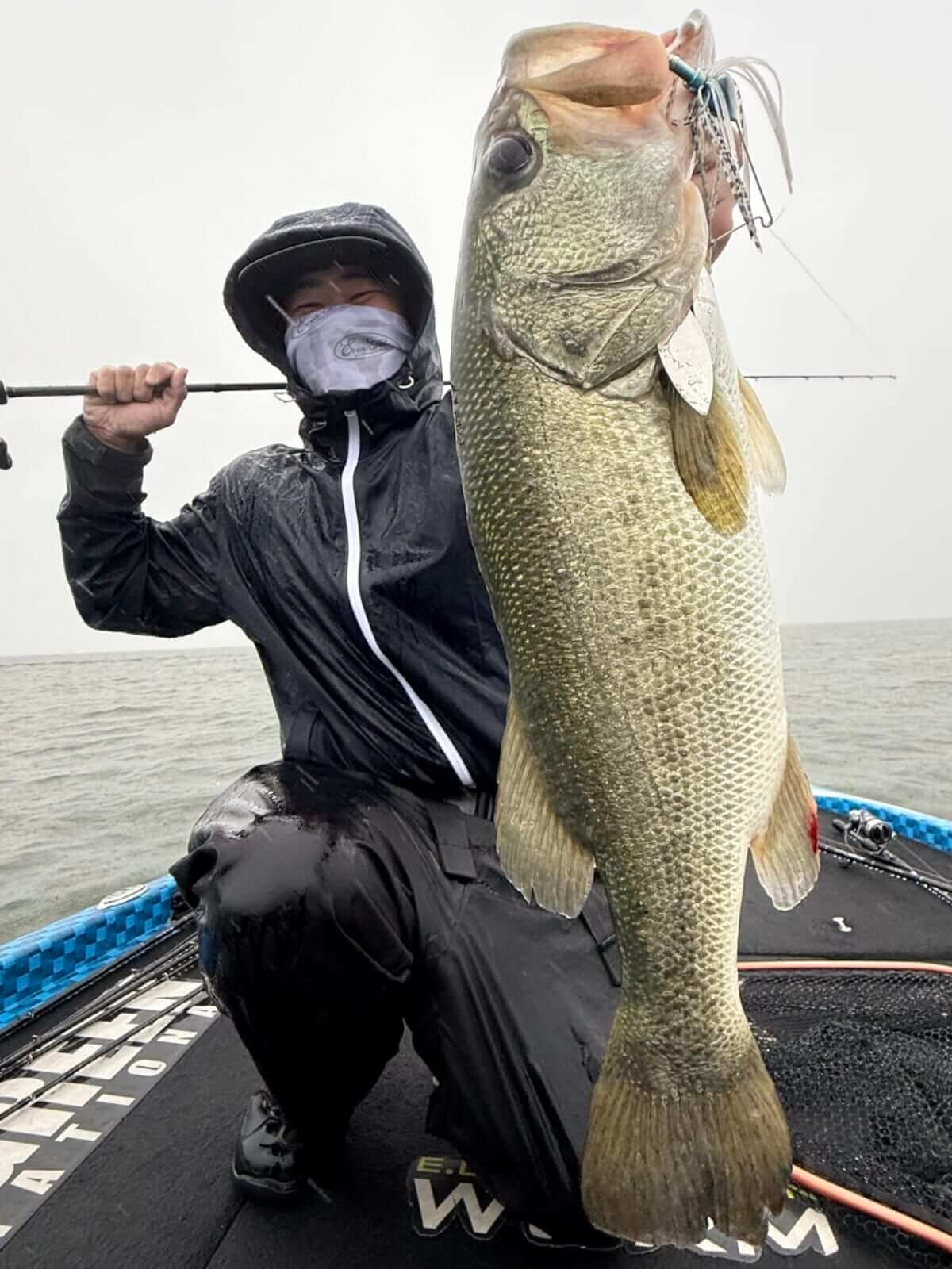 |【琵琶湖南湖】ジャングルウォーカーでロクマル! 巻きとトップで夏パターン開幕【大西健太のOKレポート】