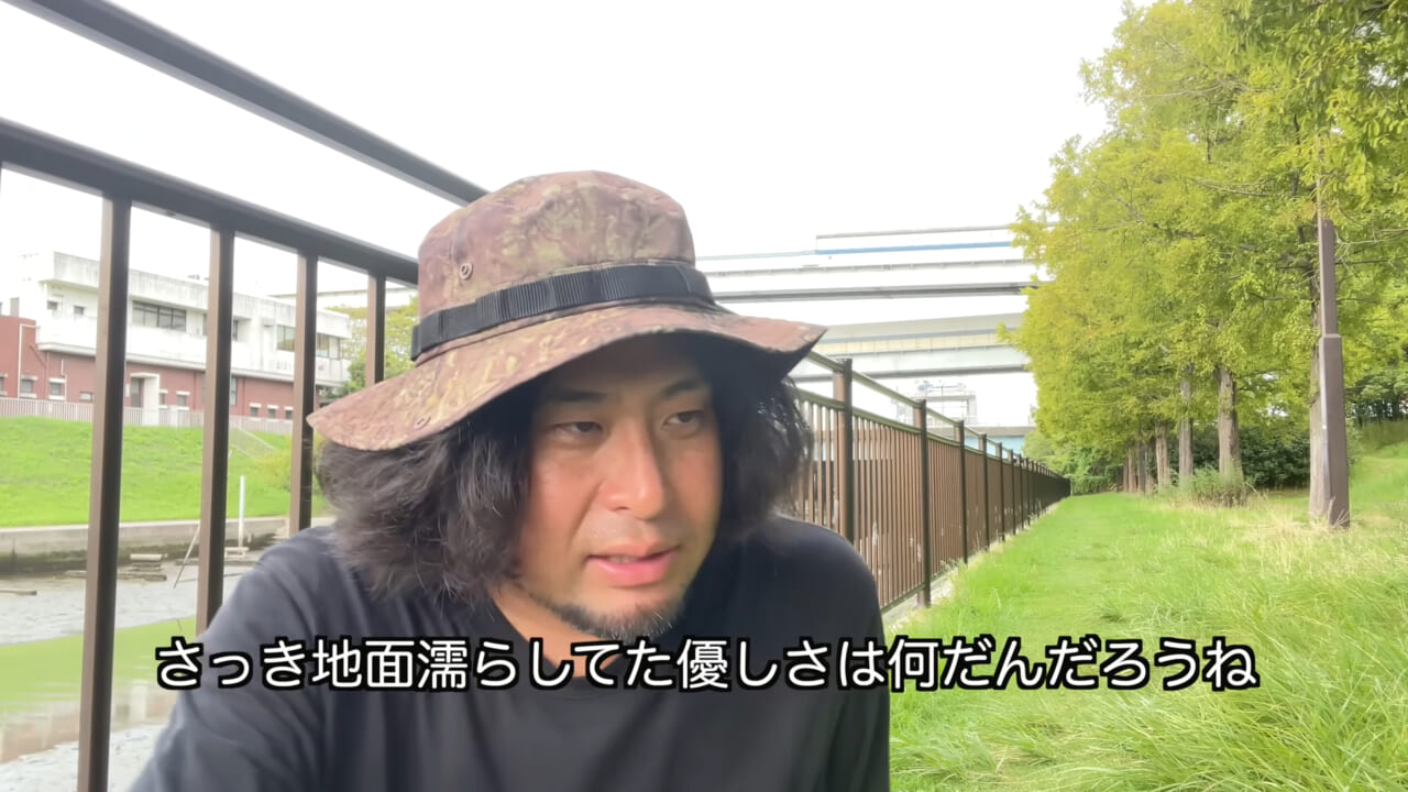 |「うぉー、痛ってえええ」東京湾にも生息する『身近な危険生物』に刺されたらこうなった。「この黒いネバネバが“毒液”です」