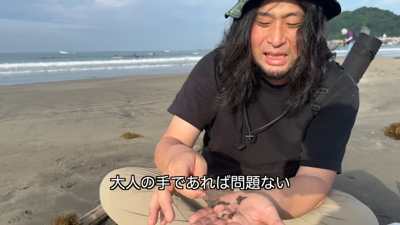 |「くぅーっ、うわぁ」海水浴場によく出現”猛毒クラゲ”に刺されてみた。目を背けたくなるひどい症例もあります。