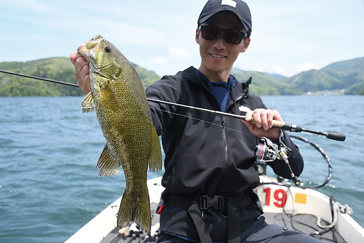 ｜野尻湖を制する「水面下5cm」のエラストマー戦略。房総の達人・羽生和人が魅せるスモールマウス攻略と進化するワームテクノロジー