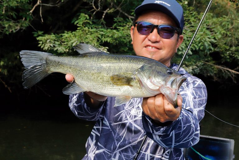 あなたが釣れない原因…。それは「糸の張りすぎ」にあるかも。プロが伝授する“釣るためのライン操作術”とは？