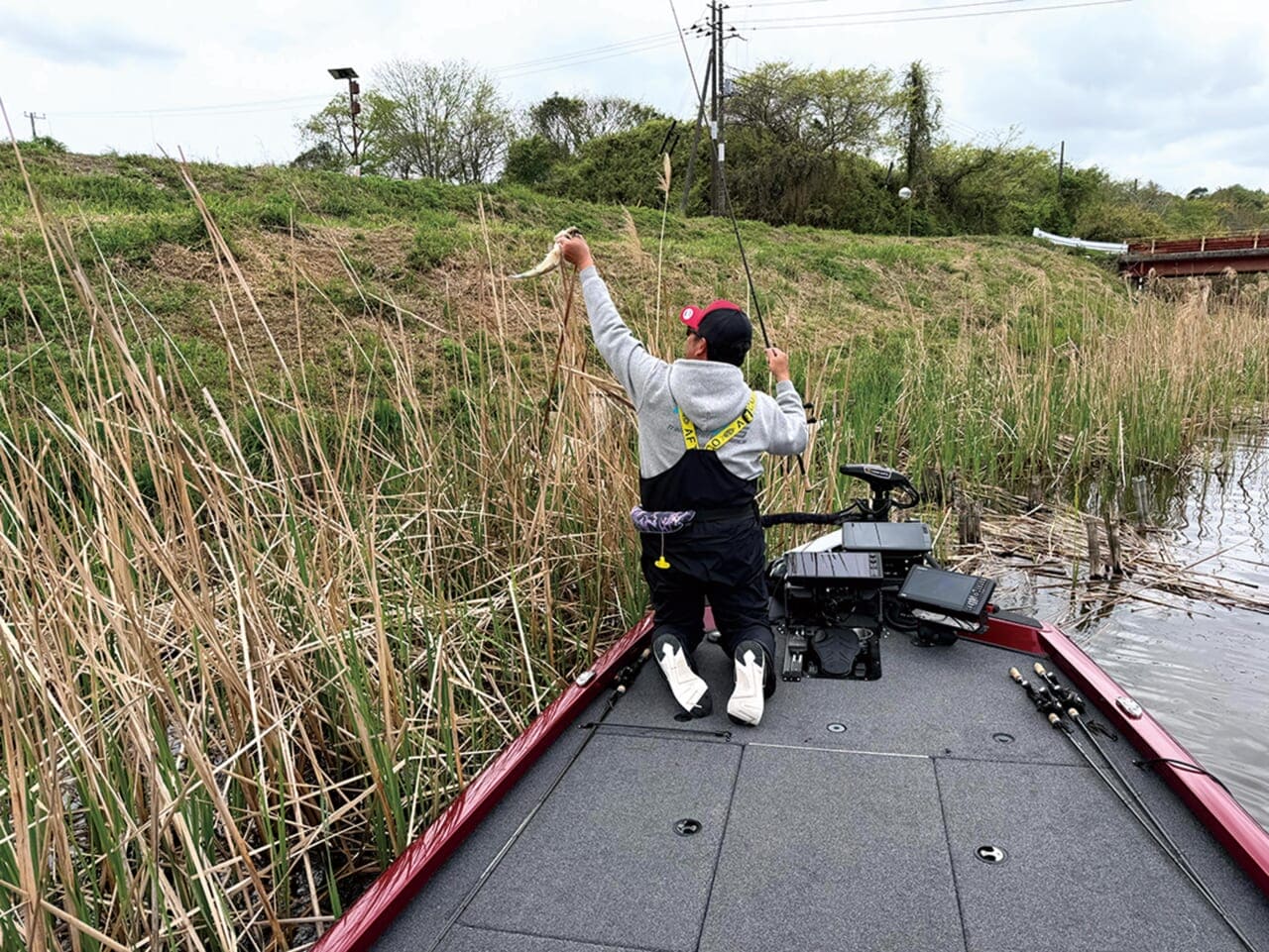 ｜【グラスルーツ】撃って、掛けていく。成田紀明が貫く「シャローカバーハンティング」を支えるエンゲージナイブス70H。