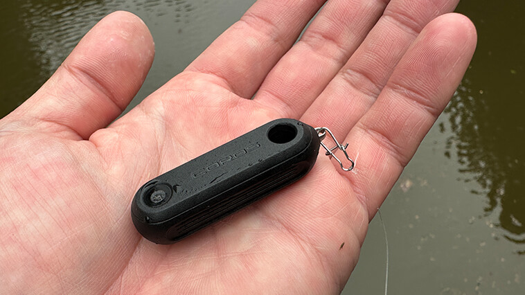 【釣り人必見】全水深の水温が測れる小型水中探査センサー『COROS ハイドロップ』に注目！【COROS】