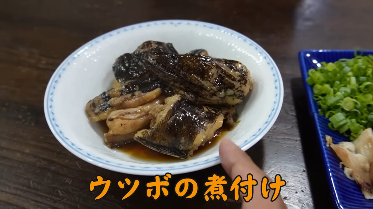 ｜「嚙まれたらエグれる…」「アレの匂い」海のプールに取り残された『モンスター』を捕獲。実際に食べてみた結果。