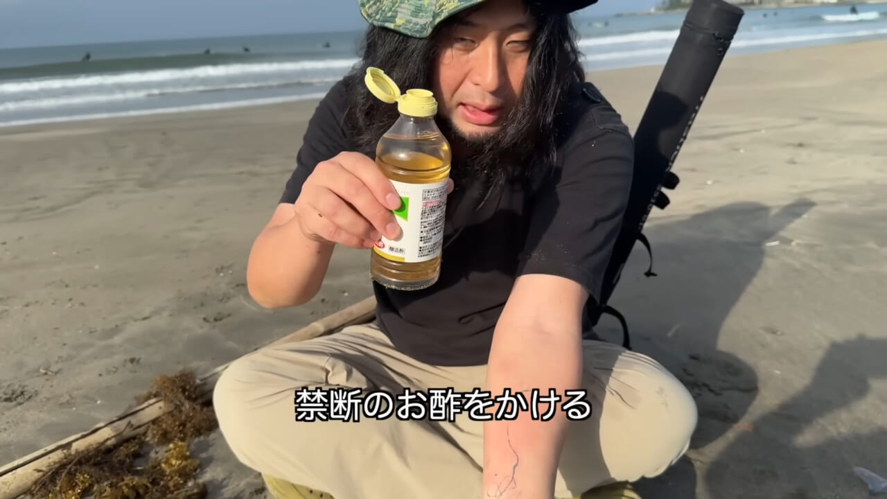 ｜「くぅーっ、うわぁ」海水浴場によく出現”猛毒クラゲ”に刺されてみた。目を背けたくなるひどい症例もあります。