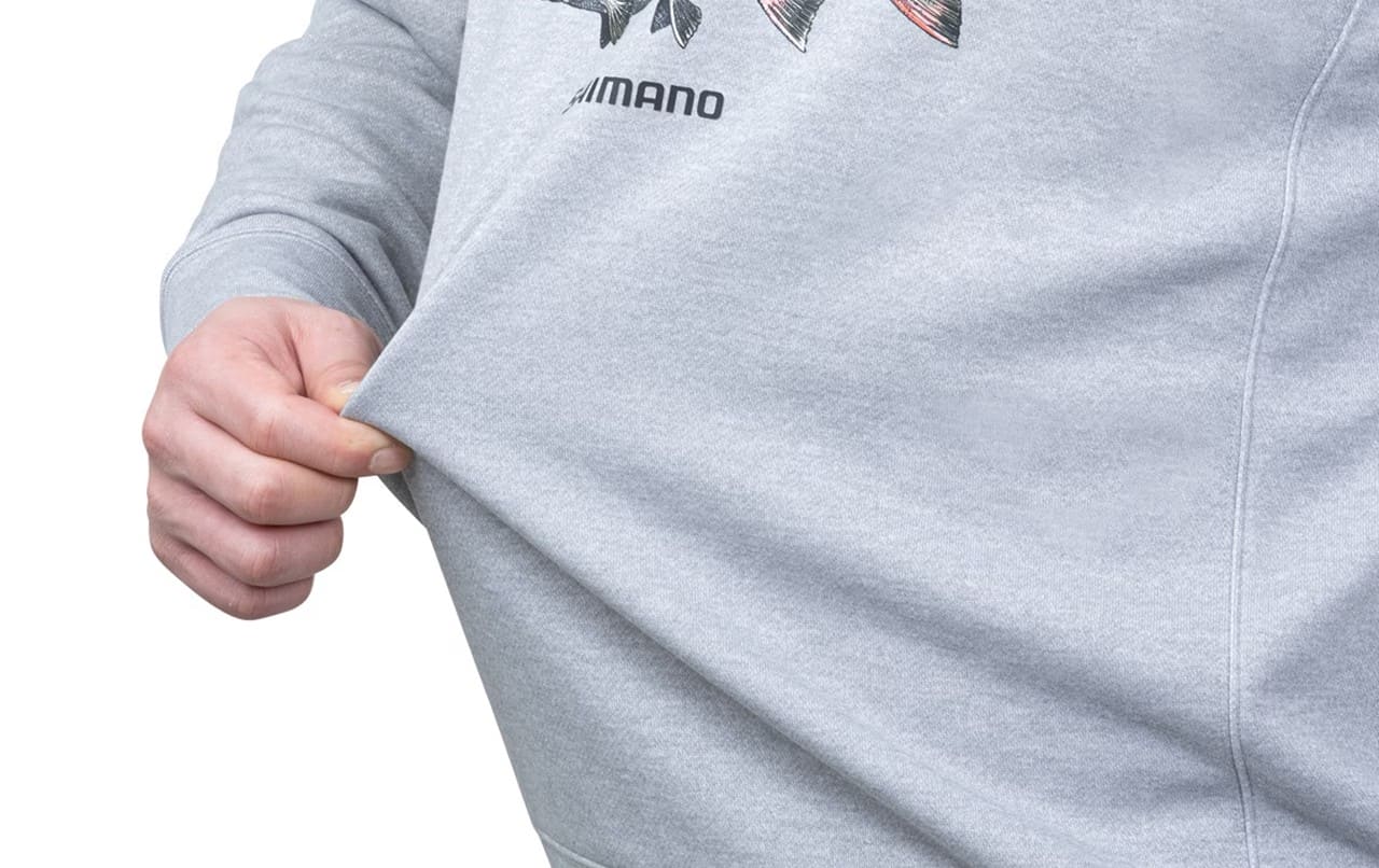 |シマノのスウェットに可愛らしいグラフィックをプリント。アウターにもインナーにも使える1着が登場。