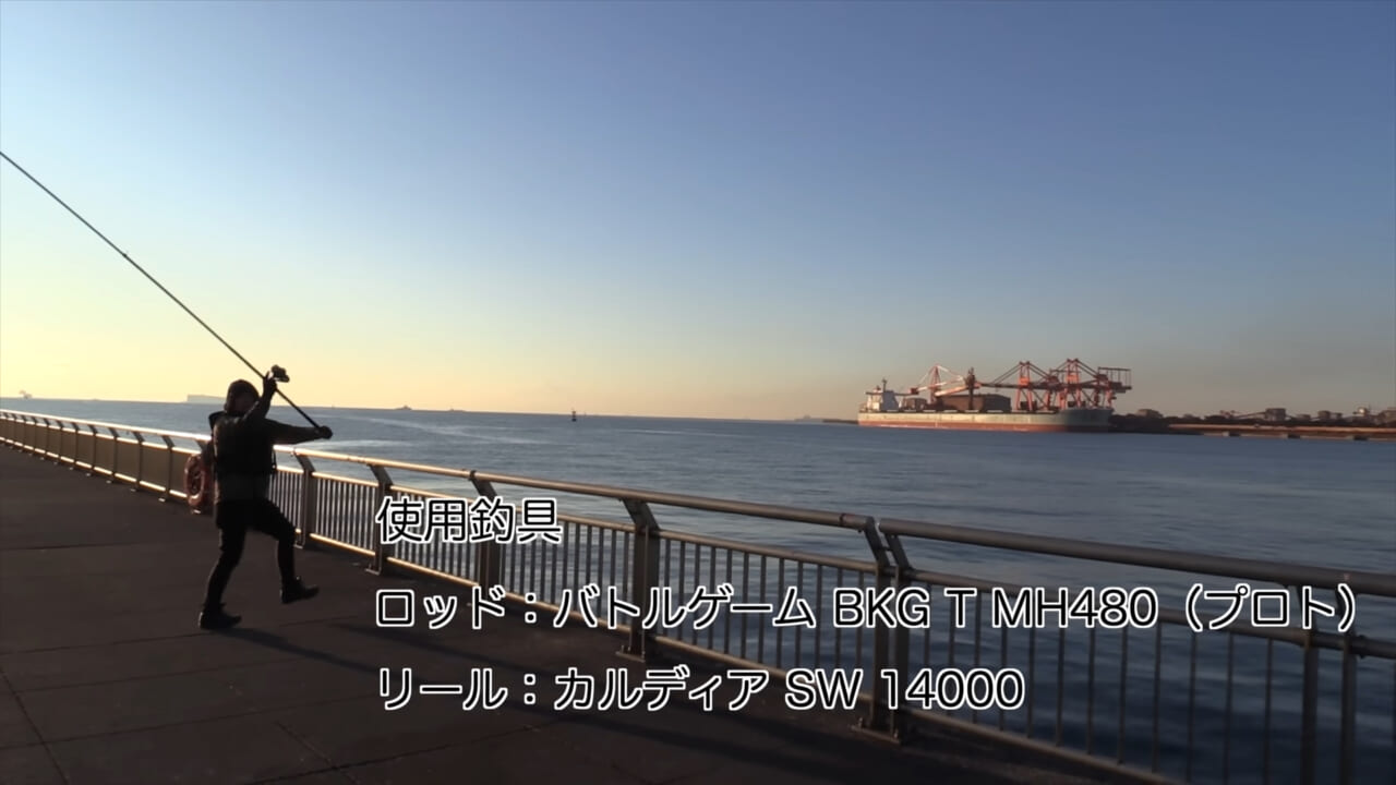 ｜「マジかよ。やばすぎ」「危険すぎる…」サメに噛まれるとどうなるのか身をもって検証したYouTuberがやばすぎた…