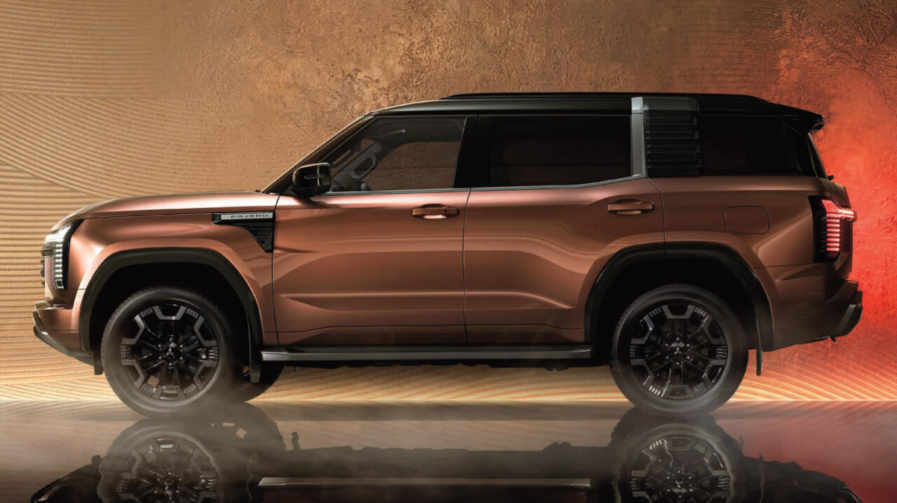 ｜「キター!!」「待ってました」待望の『三菱SUV』が世界初公開。最上級のエクステリアと内装を採用。大注目の『4WD』機能とは？
