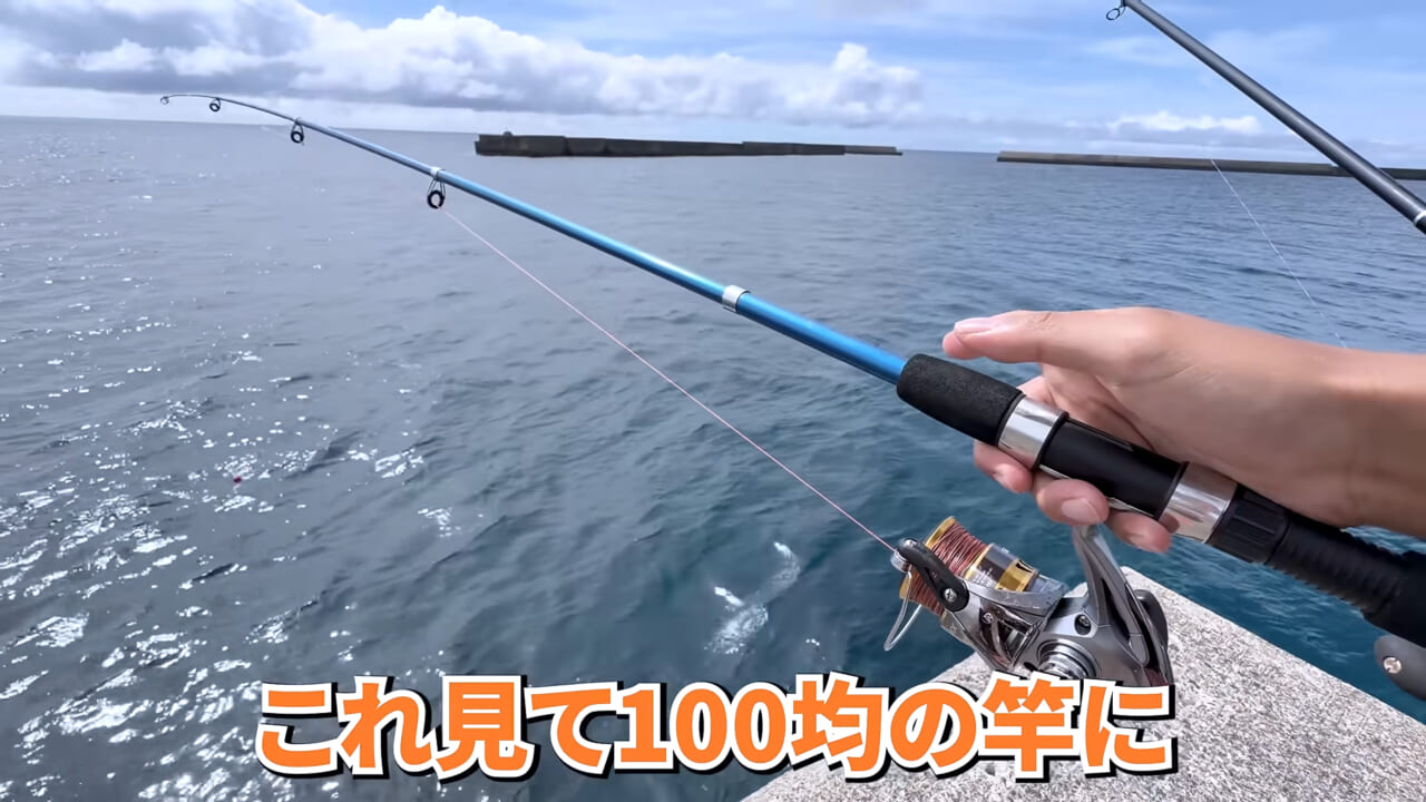 ｜「やばい、コレきたわ…」「人を海へ引きずり込む」世界最大の『化け物アジ』が潜む海の上で3日間過ごしてみたら…。