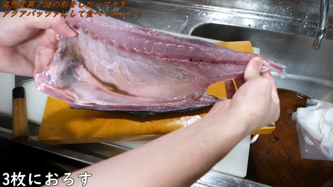 |「えーっ!」異常なまでに腹が膨れた『ハマチ』を発見→持ち帰ってお腹を割ったら、“衝撃的”な瞬間に。「こんなのはじめて見た」