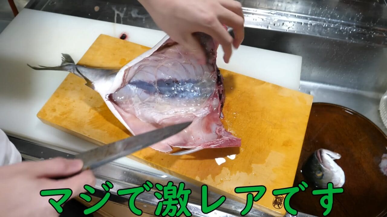 ｜「えーっ！」異常なまでに腹が膨れた『ハマチ』を発見→持ち帰ってお腹を割ったら、“衝撃的”な瞬間に。「こんなのはじめて見た」