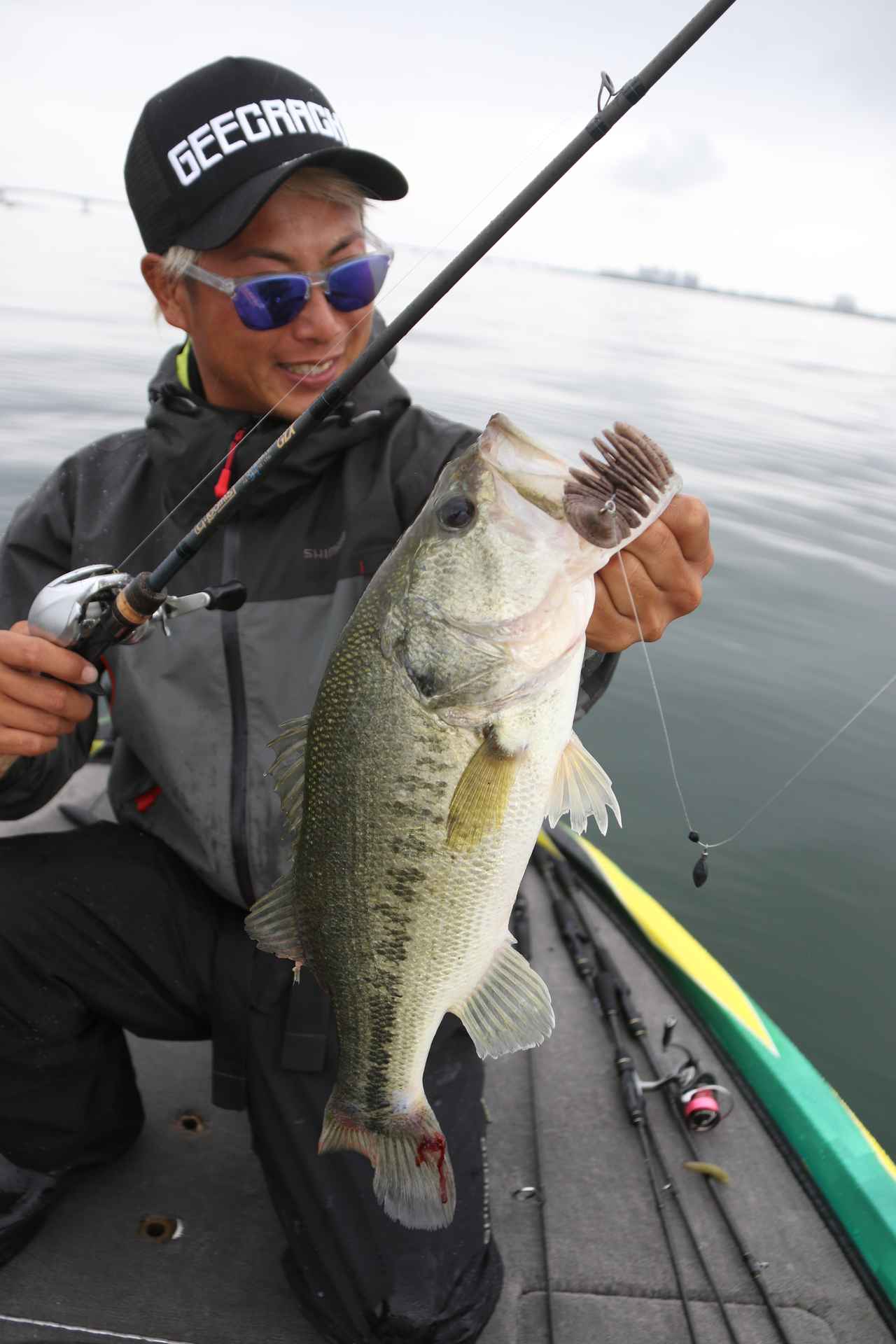 初めてのバス釣りガイド バスボートで快適フィッシング 広瀬達樹 伊藤優歩 琵琶湖 ルアマガ