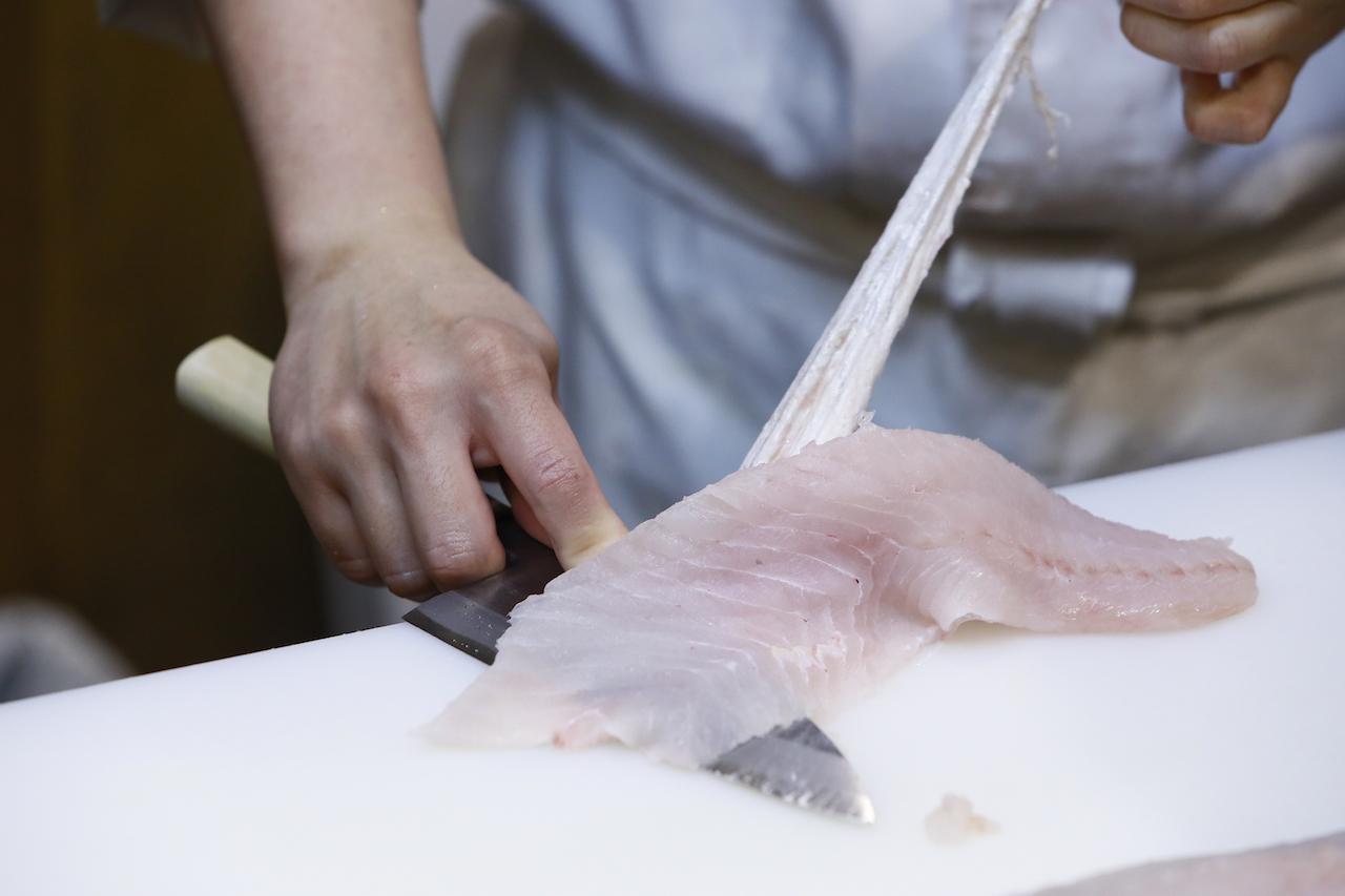 一生に一本 といえる 釣り人のための包丁を作ってもらいましたぞ 釣人包丁 鯵切 の切れ味実演 その5 ルアマガ