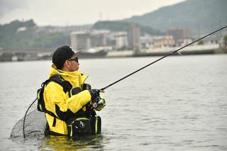 最新釣り用レインウェアは“濡れない・蒸れない・高機能！” 多様な用途