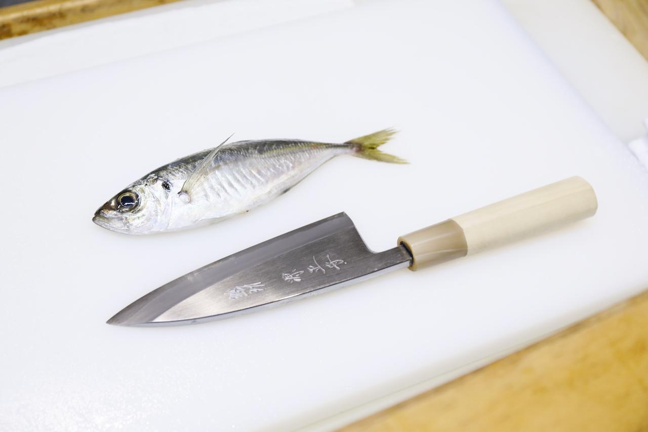 一生に一本 といえる 釣り人のための包丁を作ってもらいましたぞ 釣人包丁 鯵切 の切れ味実演 その5 ルアマガ