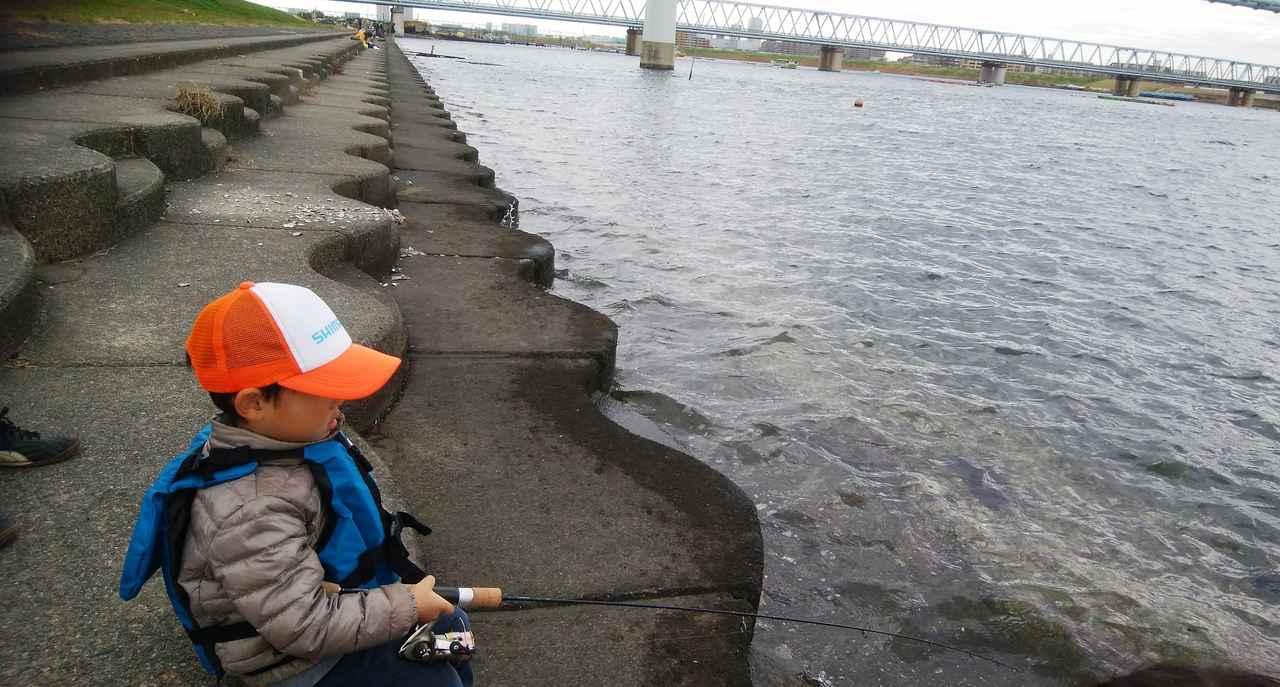 ゴロタ場の穴釣りと ボクの 魔法の竹ざお 少年釣り師育成ものがたり 14話 ルアマガ