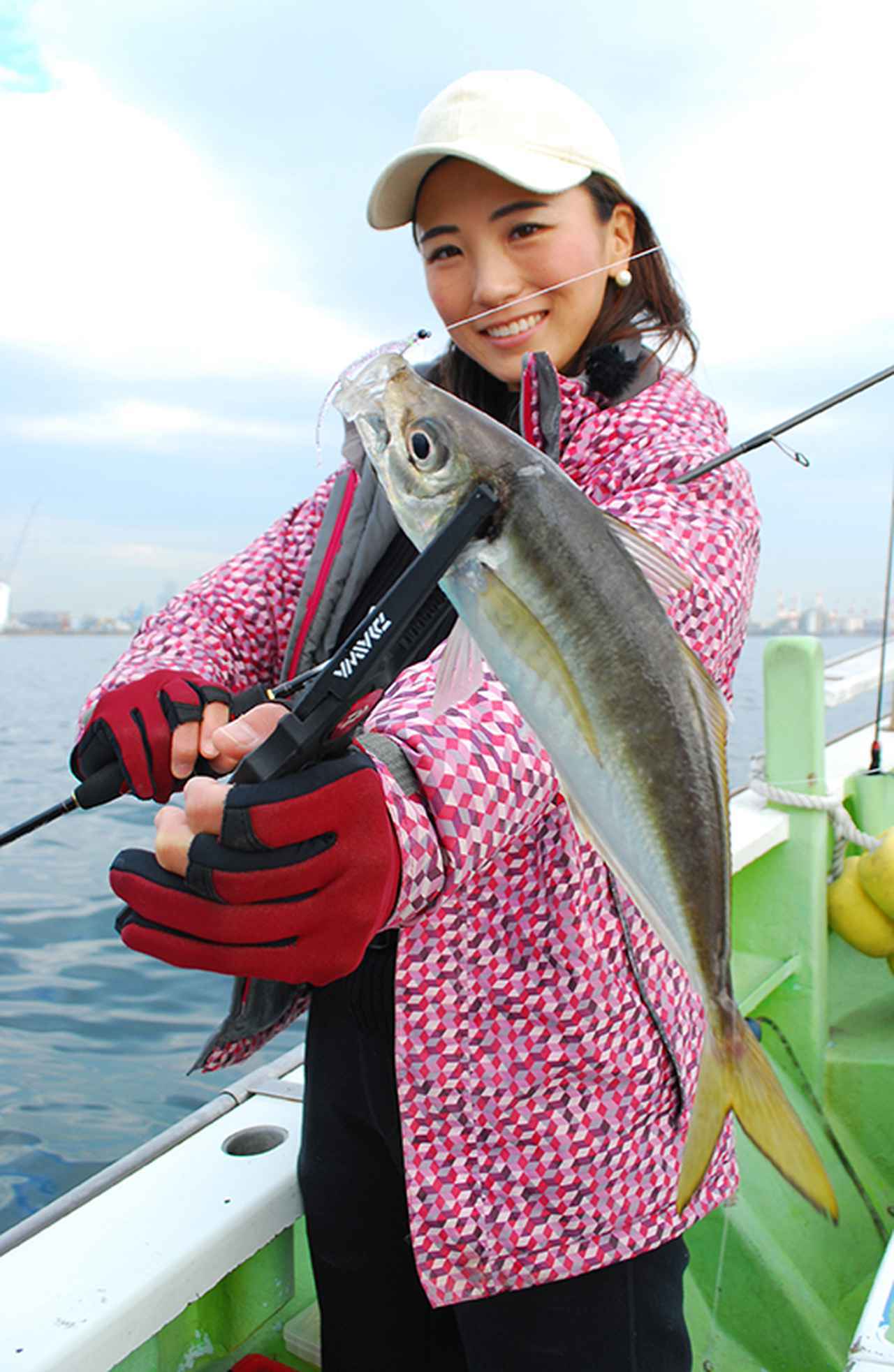 初心者でも大型アジがガンガン釣れる 東京湾で流行しつつある バチコンアジング ってなんだ ルアマガ