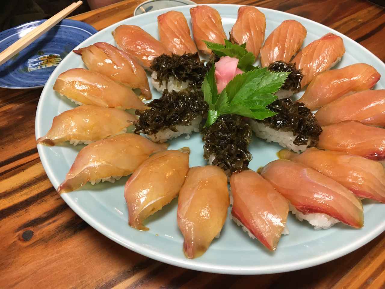 釣りのあとは島寿司つまんで島酒グイッと 八丈島 の旅は夜もまた楽し 釣り島さんぽ 一度は行きたい伊豆諸島案内 3 ルアマガプラス