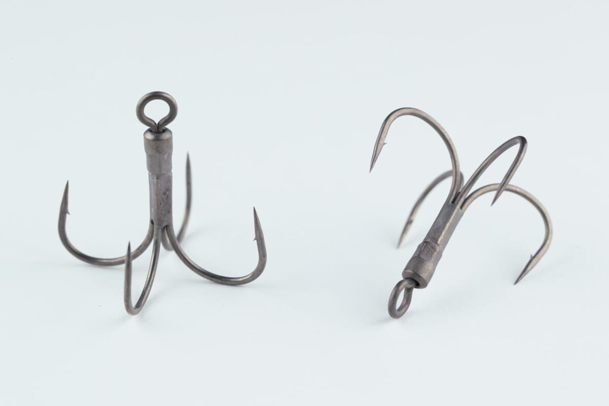 リューギ21年新製品 ピアスクアッド は極上のフッキングを実現するキムケン渾身の 4本鉤 ルアマガ のフィッシングショー ルアマガ