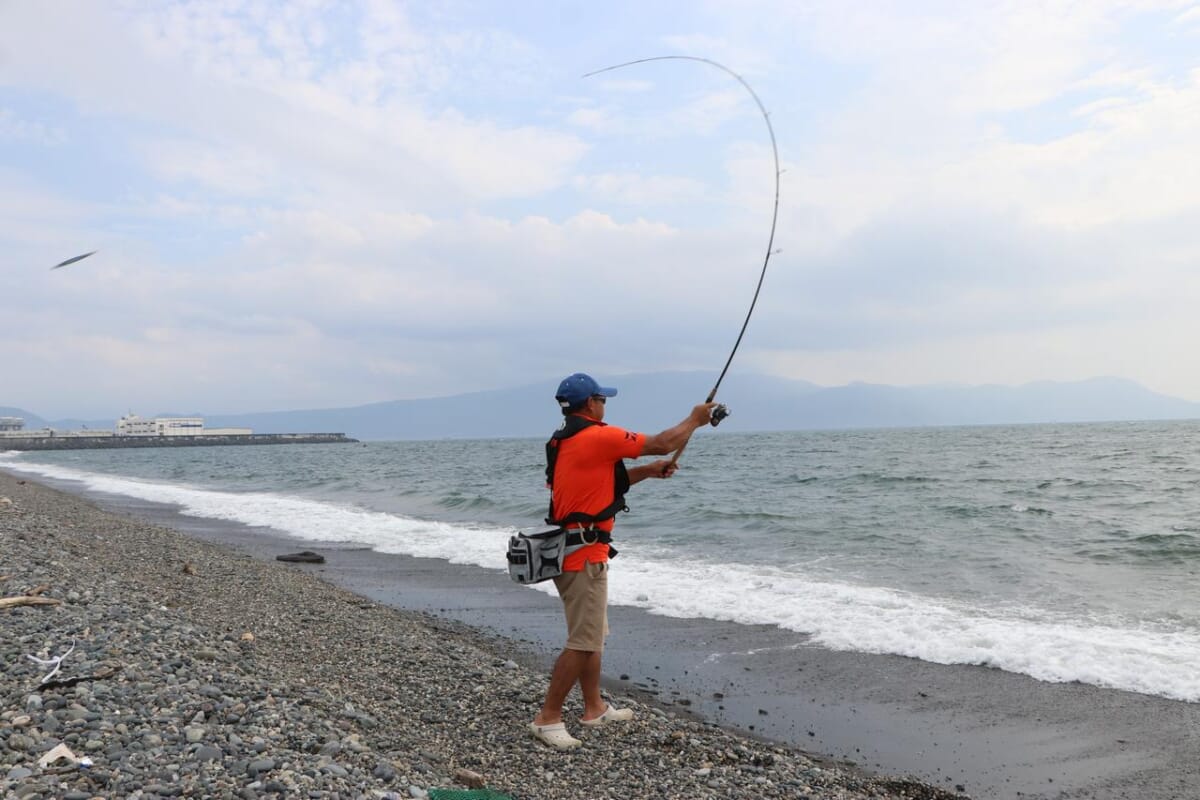 ショップスタッフ厳選 湘南 沼津のショアジギング用タックルはこれだ ルアマガ