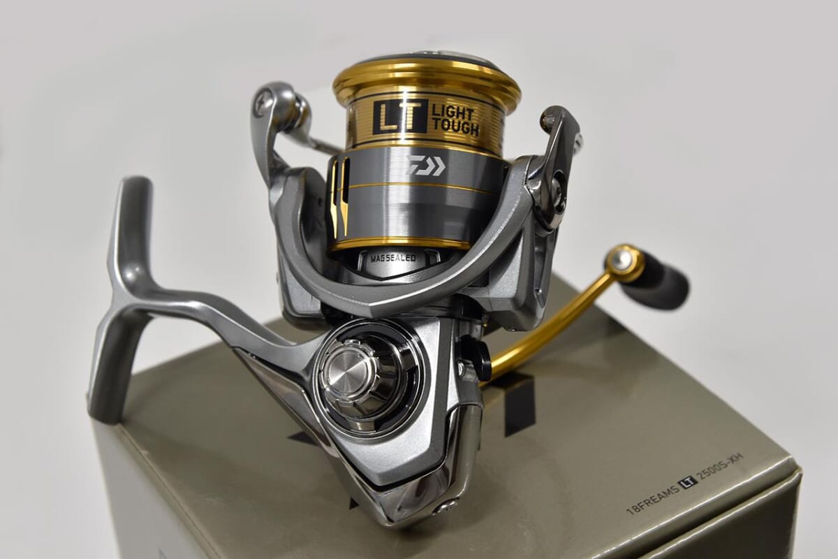 DAIWA) スピニングリール 18 フリームス LT (2018モデル) - リール