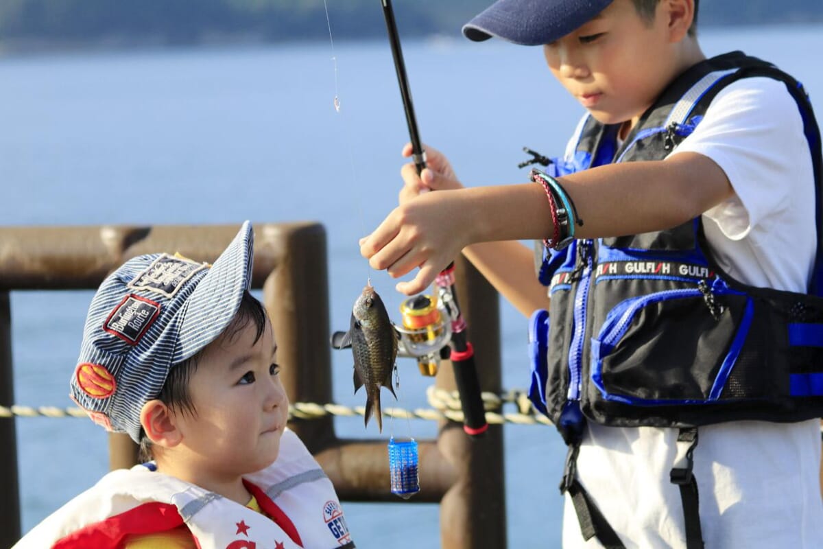 和歌山マリーナシティ海釣り公園でサビキ釣りとちょい投げ釣りを楽しもう 子どもと家族で釣りに行くなら海釣り公園がおすすめ ルアマガ