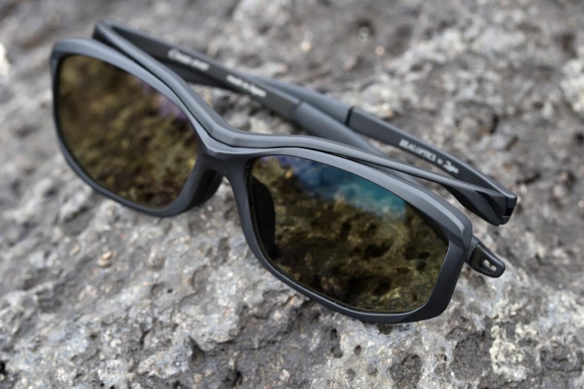 ZEAL OPTICS to Zeque】新作偏光グラス「Cross over」は斬新な ZEAL OPTICS to Zeque】新作偏光グラス「Cross over」は斬新な