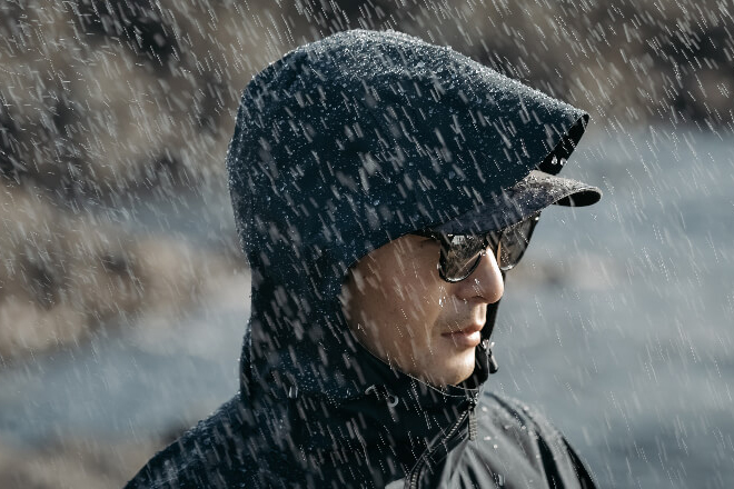 シマノの最新『レインギアジャケット01』で普段より「釣れる」雨天釣行