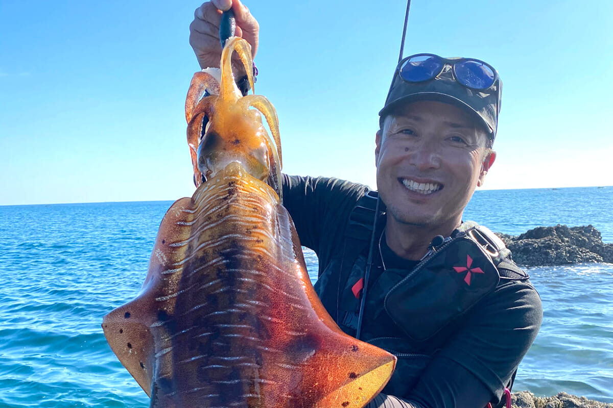 根がかりかと思った 強烈な引きを魅せた初夏のでかイカ2 5kg 湯川マサタカ年メモリアルフィッシュ ルアマガ