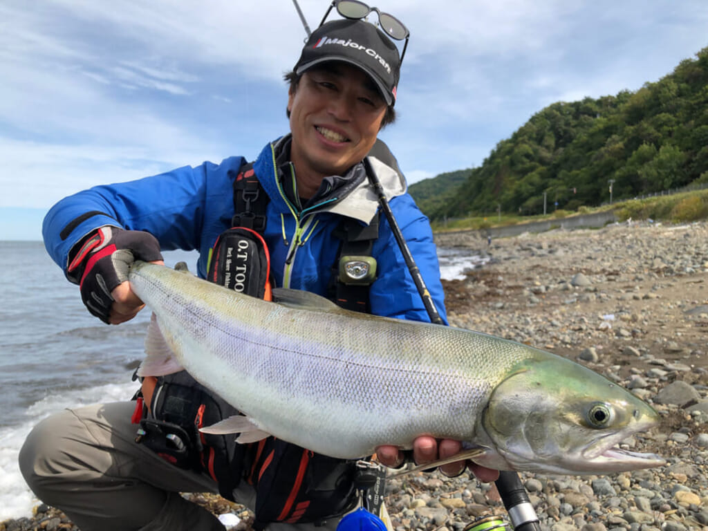 熱気むんむん！ヒロセマンが釣り上げた9月の北海道サーモン80cm!!【広瀬達樹2020年メモリアルフィッシュ】 ルアマガプラス