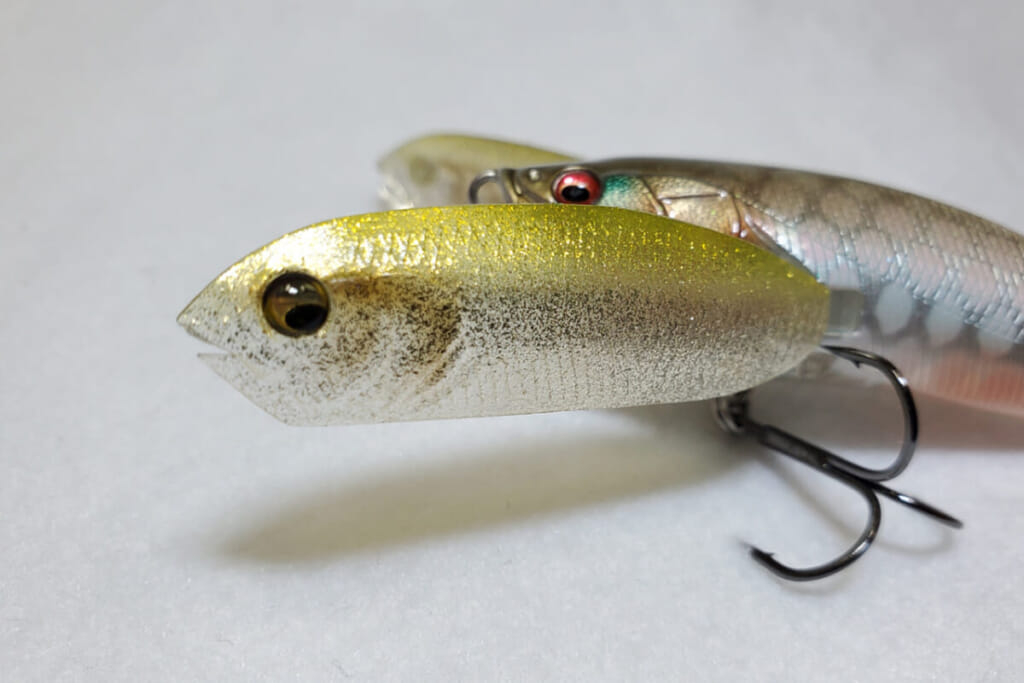 羽までリアルな小魚にペイント！ ナチュラルにこだわった新