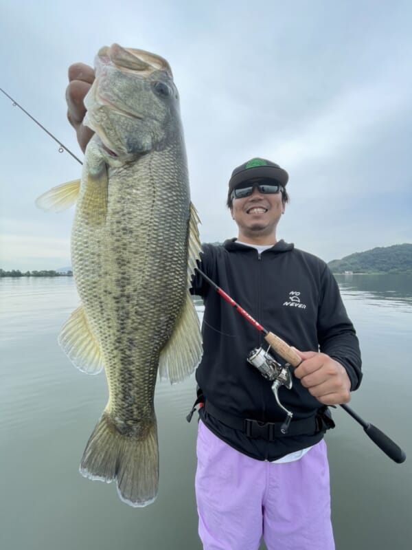 魚探で得た情報をソリッドティップロッドが釣果に変える! 武田 魚探で得た情報をソリッドティップロッドが釣果に変える! 武田