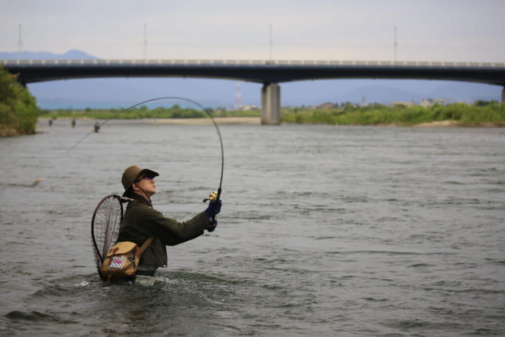 サクラマスを釣るなら河川本流狙いのベイトタックルがおすすめ ルアマガ